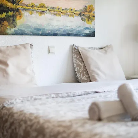 Cozy 1bdr With Spacious Balcony & Pool, *
