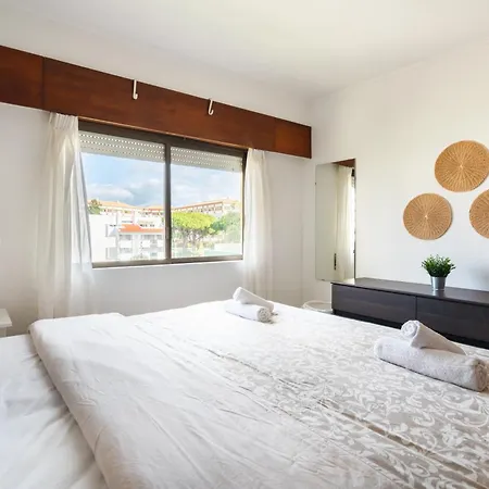 Cozy 1bdr With Spacious Balcony & Pool, Apartment *