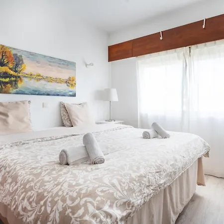 Cozy 1bdr With Spacious Balcony & Pool, *